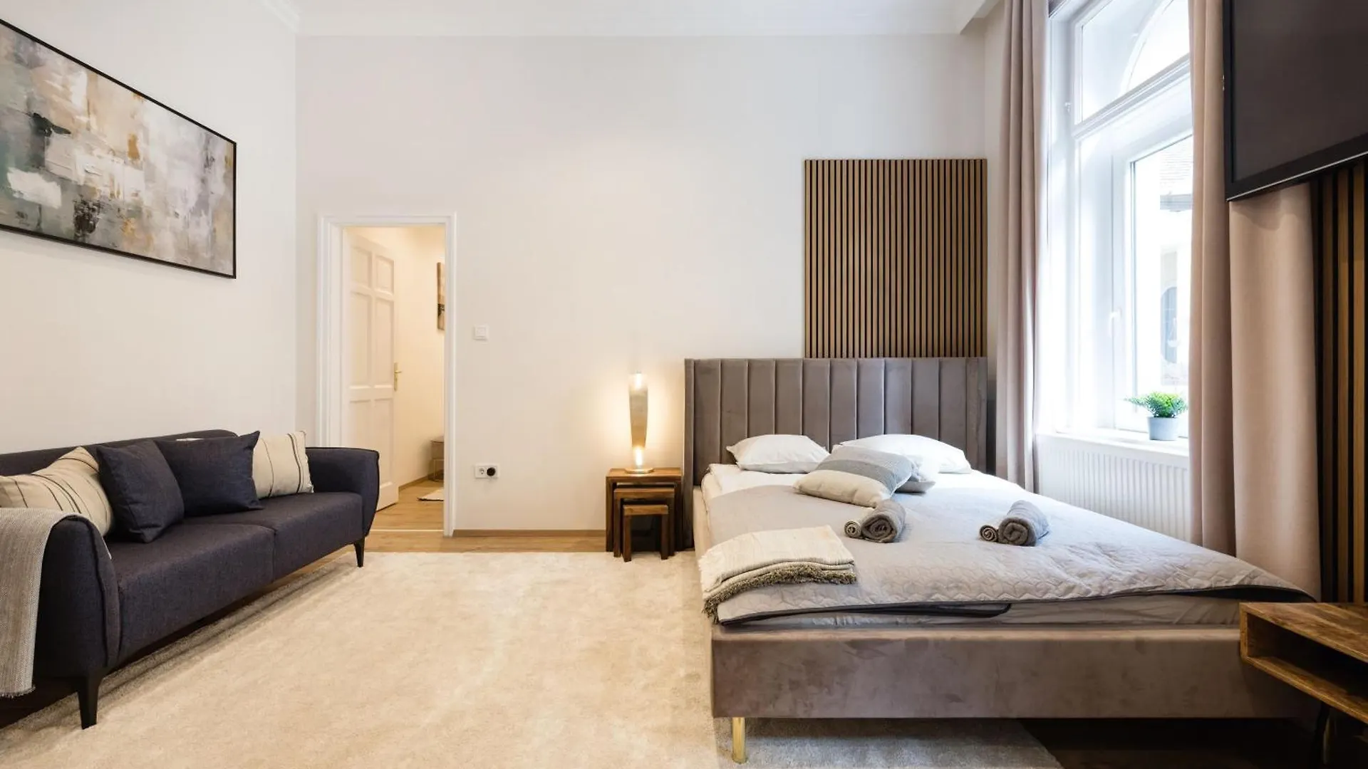 Sleek Downtown Living Apartment Budapest 0*,  Hungary