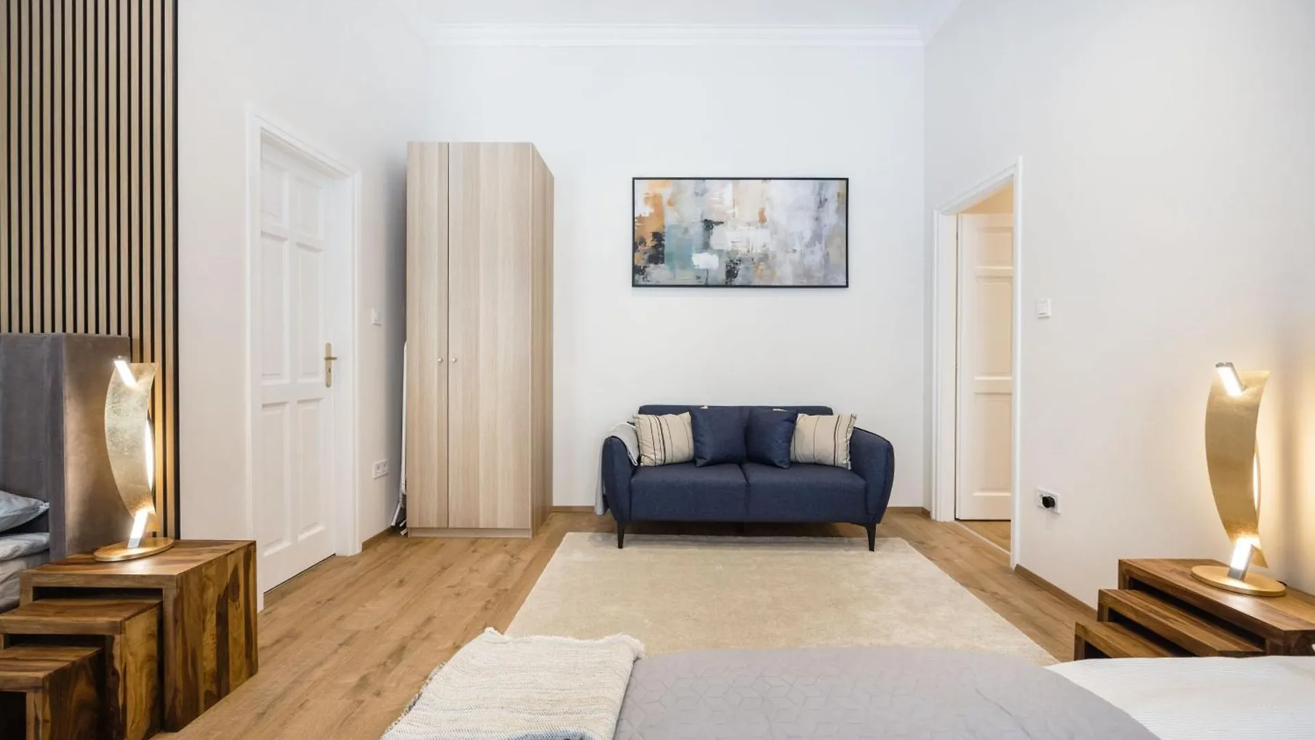 Sleek Downtown Living Apartment Budapest