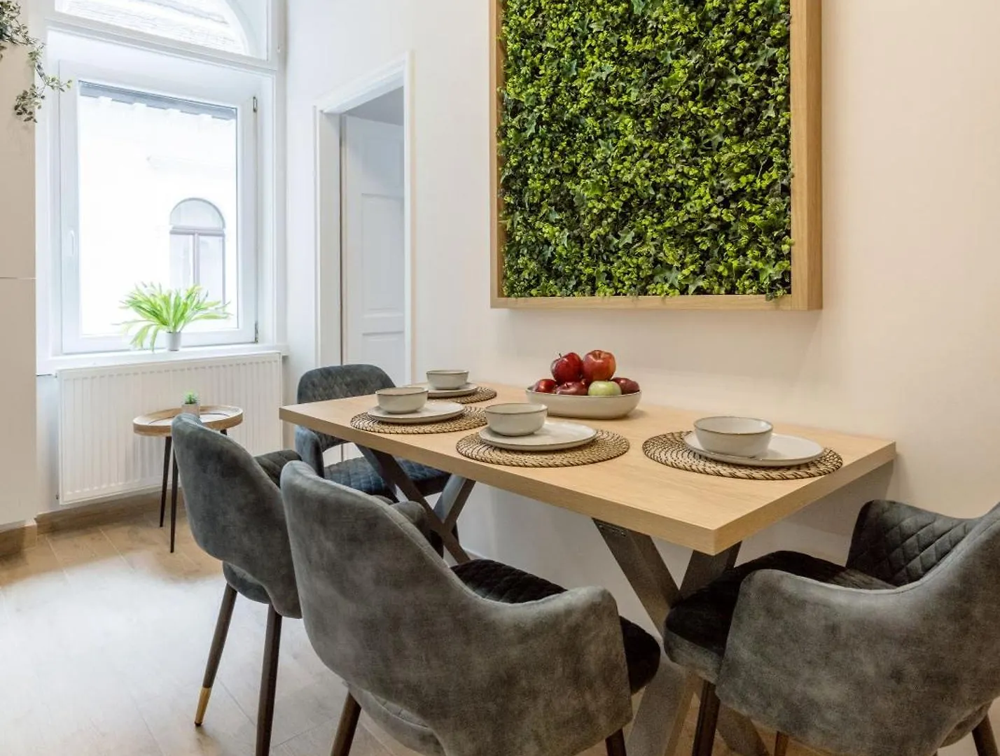 Sleek Downtown Living Apartment Budapest